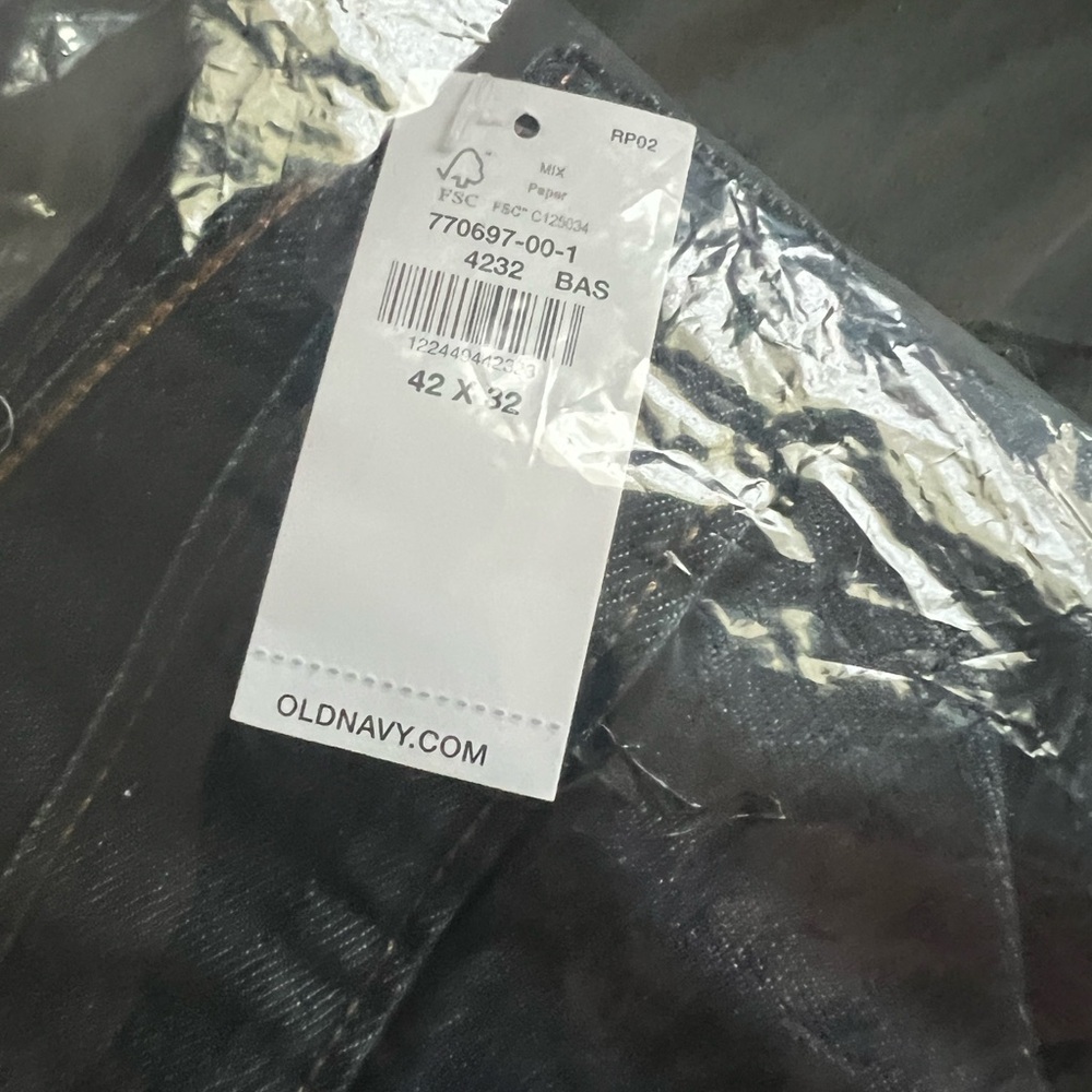 Old Navy Men’s Jeans - Picture 3 of 6